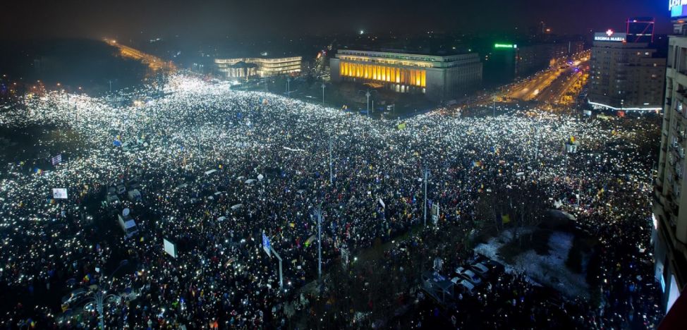 Între prea mult și prea puțin – Ionel POPA